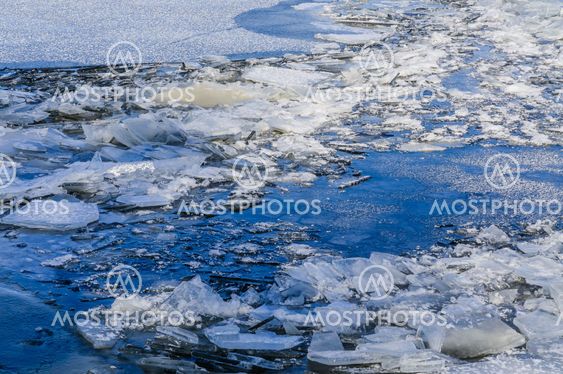 The frozen Dnieper River - Detail