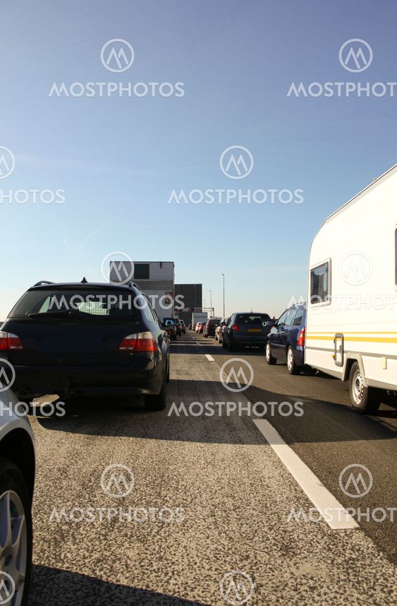 Waiting cars for a closed bridge