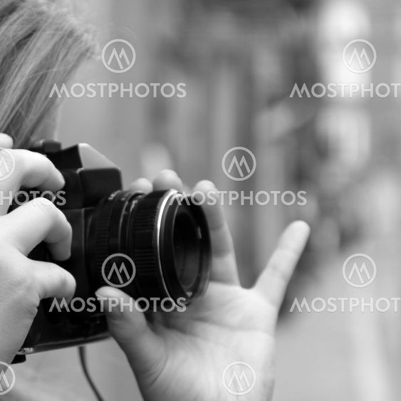 Fotograf med gammal kamera 2